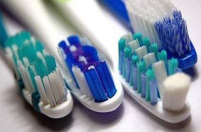 牙刷真的可以用3個月嗎？科學解讀牙刷更換周期與選購指南